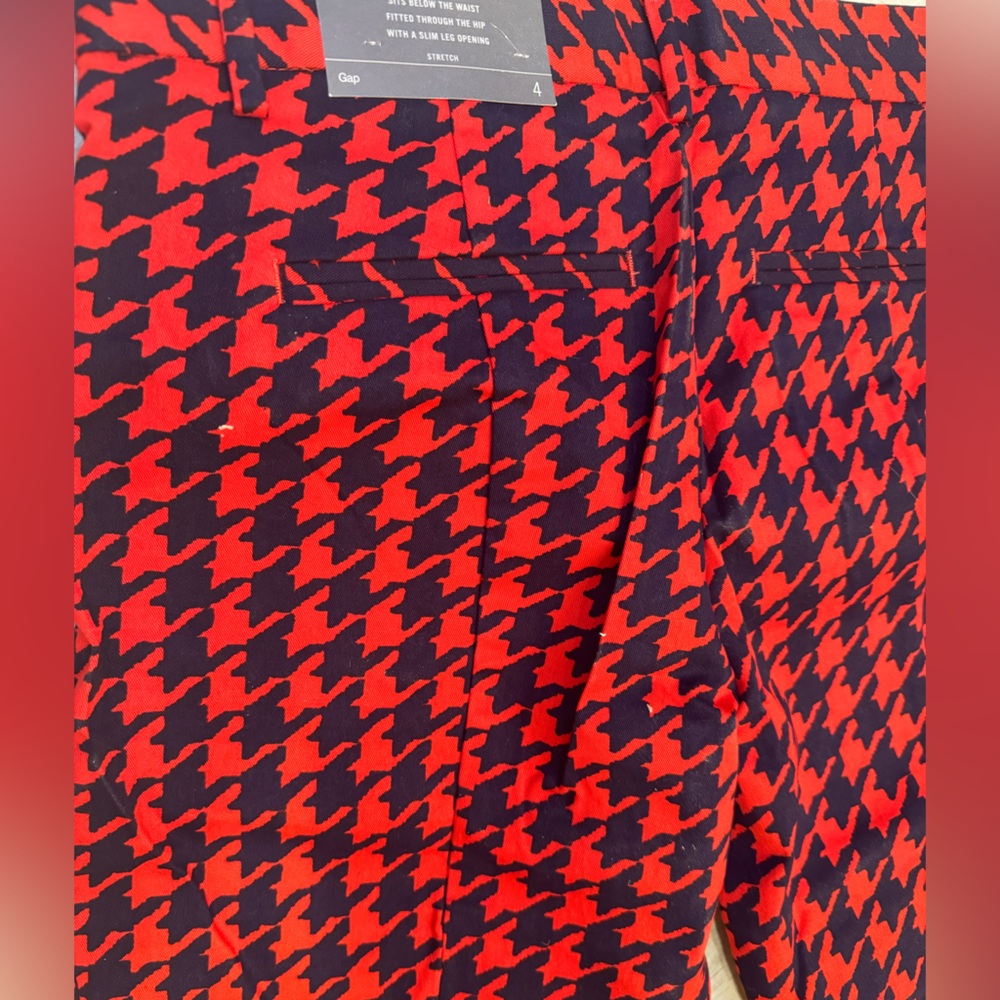 NWT! GAP Slim Cropped Houndstooth Red and Navy Pants - Picture 4 of 6